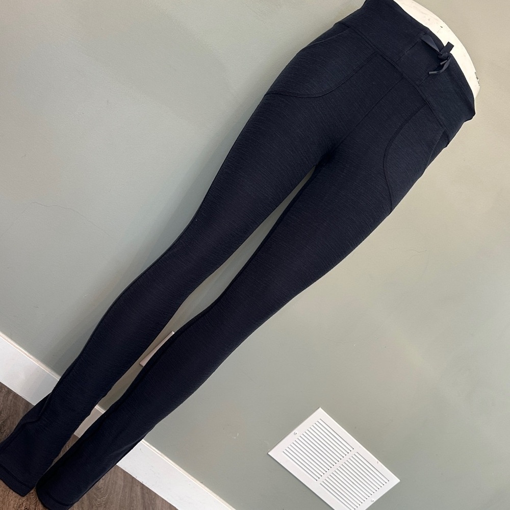 Lululemon size 6 Skinny Will Tall Pants